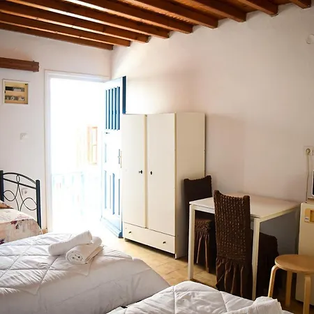 Xeni's At Mykonos Center