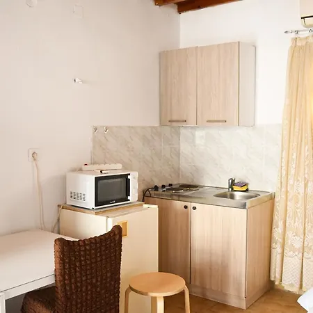 Xeni's At Mykonos Center * Mykonos Town