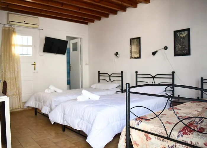 Xeni's At Mykonos Center