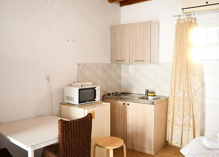 Xeni's At Mykonos Center * Mykonos Town