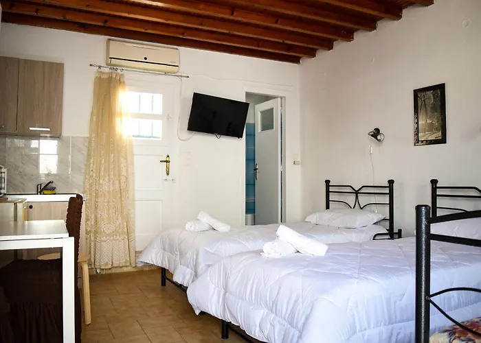 Xeni's At Mykonos Center *